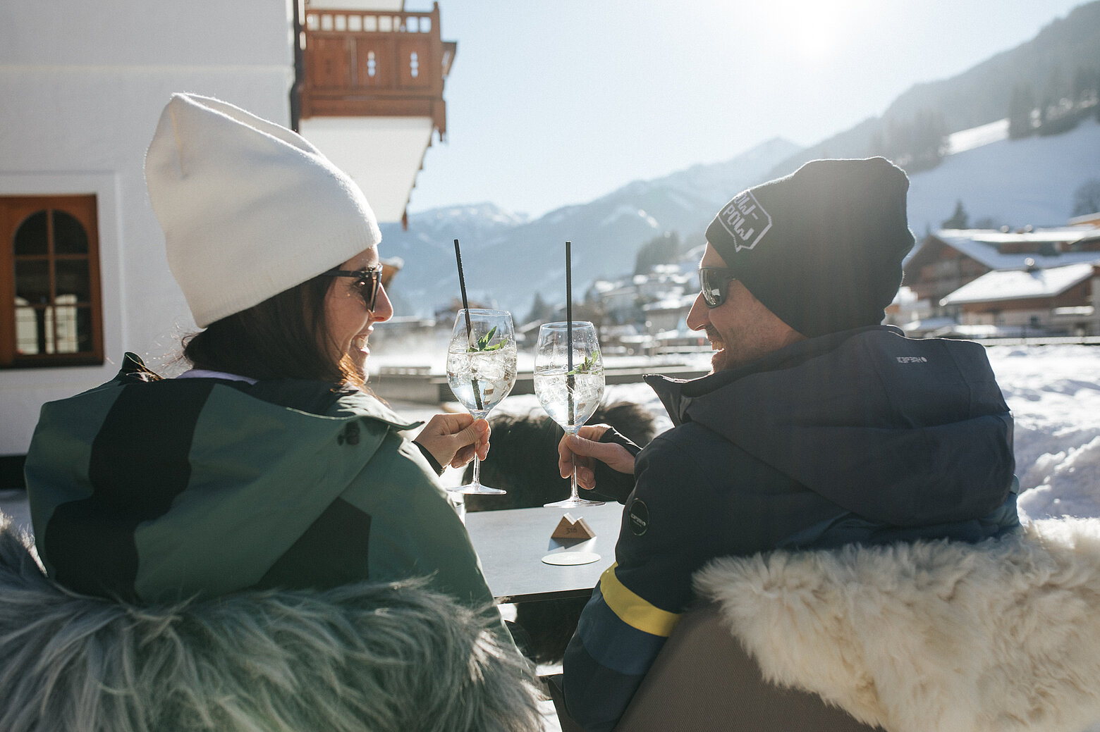 Auszeit auf der Terrasse von der Schatzarei im Skiurlaub in Großarl