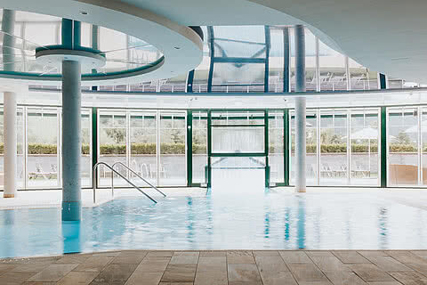 Hallenbad im Wellnesshotel Tauernhof in Großarl