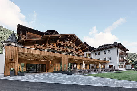 Outdoor Pool beim Tauernhof in Großarl