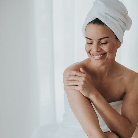 Nur für kurze Zeit Gönn Dir eine kleine Auszeit im Tauernschick! Von Montag bis Samstag von 9.00 bis 15.00 Uhr erhalte 10 % Vorteil auf alle Beauty- und Wellnessbehandlungen.